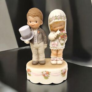 Vintage Enesco Musical Here Comes The Bride & Groom 1989 Porcelain 6.5" Figurine